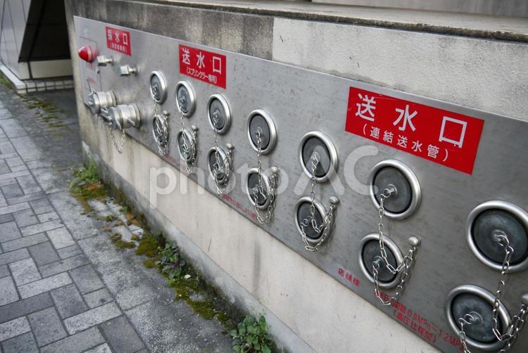 採水口と送水口 1 送水口,連結送水管,消防設備の写真素材