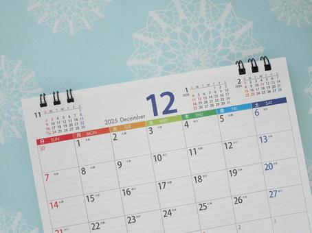 2025年12月のカレンダーと雪の結晶 12月,2025年,カレンダーの写真素材