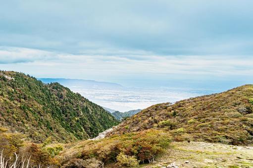 三重　御在所岳　山頂からの養老山地 御在所岳,山,御在所山の写真素材