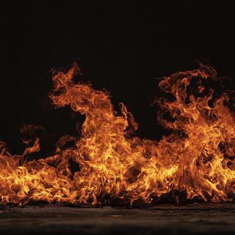 熱気を帯びた炎のダンス 熱気を帯びた炎のダンスの写真