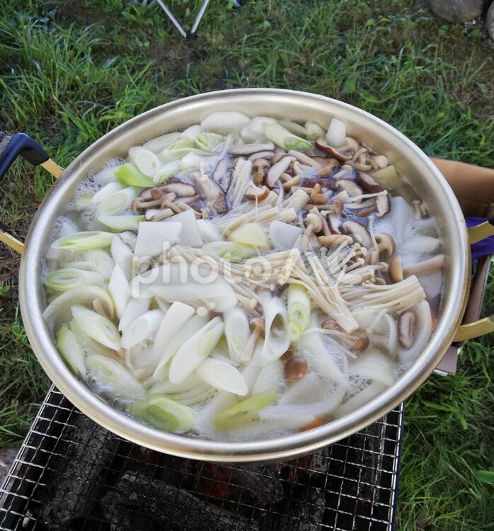 芋煮会（きのこ鍋） 芋煮会,きのこ鍋,収穫祭の写真素材