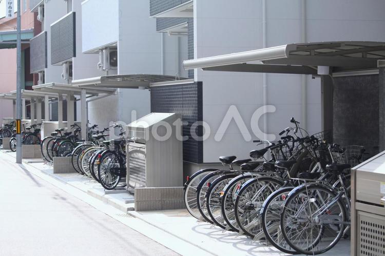 学生マンションの駐輪場・自転車置き場 マンション,自転車置き場,駐輪場の写真素材