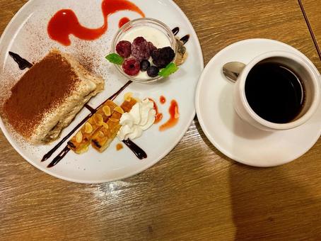 スイーツとコーヒー スイーツとコーヒーの写真