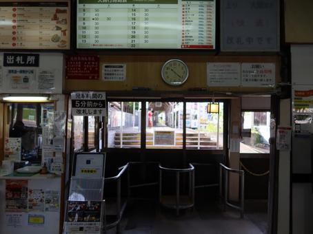 弘南鉄道大鰐線 中央弘前駅 弘南鉄道大鰐線,中央弘前駅,改札口の写真素材