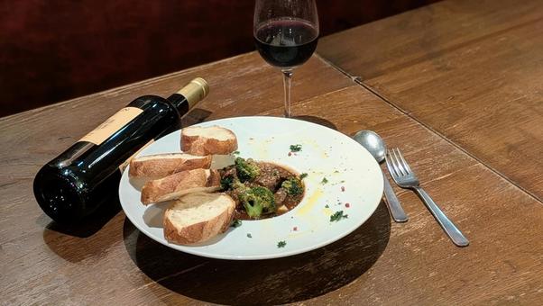 牛タンの赤ワイン煮込み 牛タンの赤ワイン煮込み クリスマス,牛タン,赤ワインの写真素材
