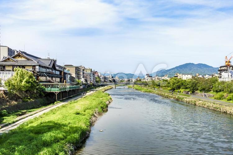 五条大橋から見た鴨川の風景 鴨川,京都,京都府の写真素材