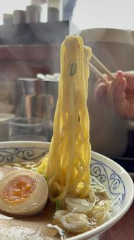 ラーメン麺リフト ラーメン麺リフト ランチ,ラーメン,箸上げの写真素材