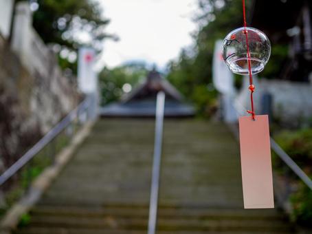 常楽寺と風鈴の写真