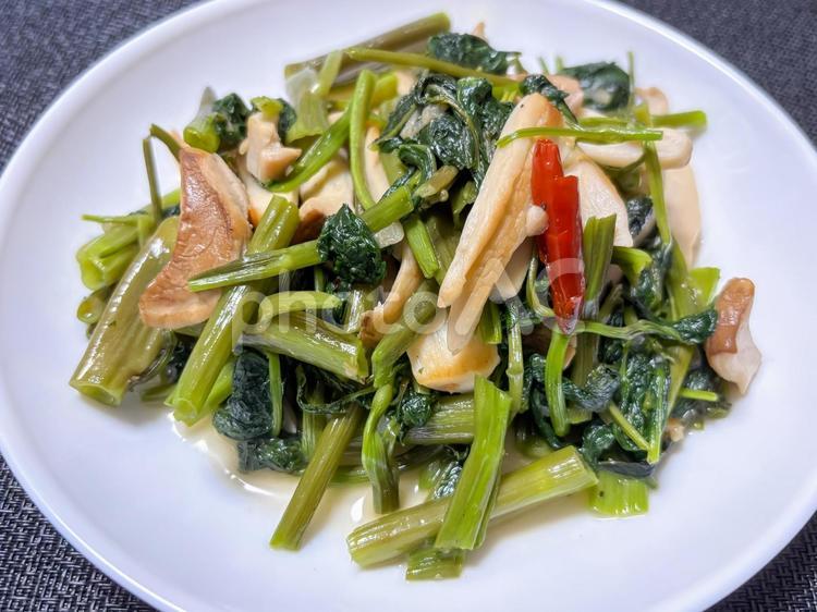 空心菜とエリンギの中華炒め 空心菜炒め,空心菜,野菜炒めの写真素材