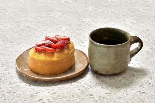 ケーキとコーヒーカップ ケーキ,コーヒーカップ,デザートの写真素材