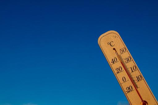 A thermometer showing 40 degrees Celsius and a clear blue sky, thermometer, temperature, thermometer, JPG