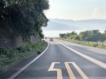 海沿いの坂道 海沿いの坂道の写真