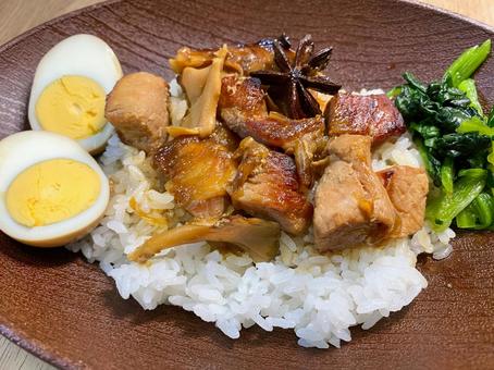 家庭でルーロー飯風どんぶり 台湾料理,家庭料理,美味しいの写真素材