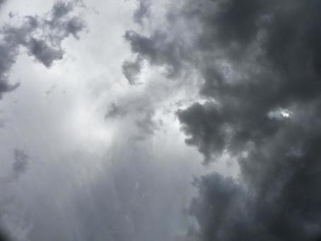 曇空のイメージ_50(不安定な空模様) 曇空のイメージ_50(不安定な空模様) 雲,空,曇りの写真素材
