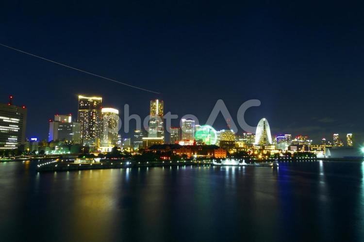 夜景　横浜みなとみらい　デートスポット みなとみらい,横浜,夜景の写真素材