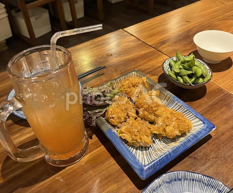 居酒屋で食べた唐揚げと枝豆 唐揚げ,枝豆,居酒屋の写真素材