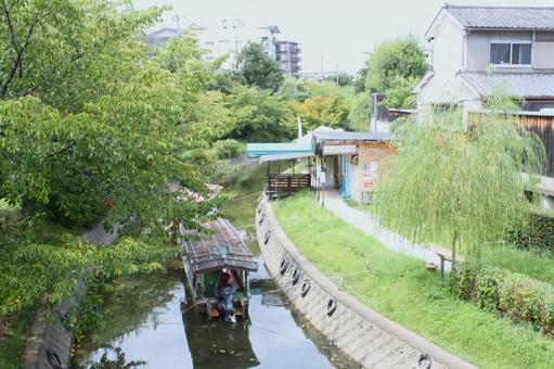 春から秋に運航する伏見十石舟 京都観光4 春から秋に運航する伏見十石舟 京都観光4 伏見十石舟,十石舟,京都の写真素材