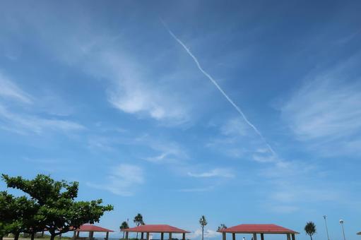 沖縄の風景　空 沖縄,ブルー,南国の写真素材