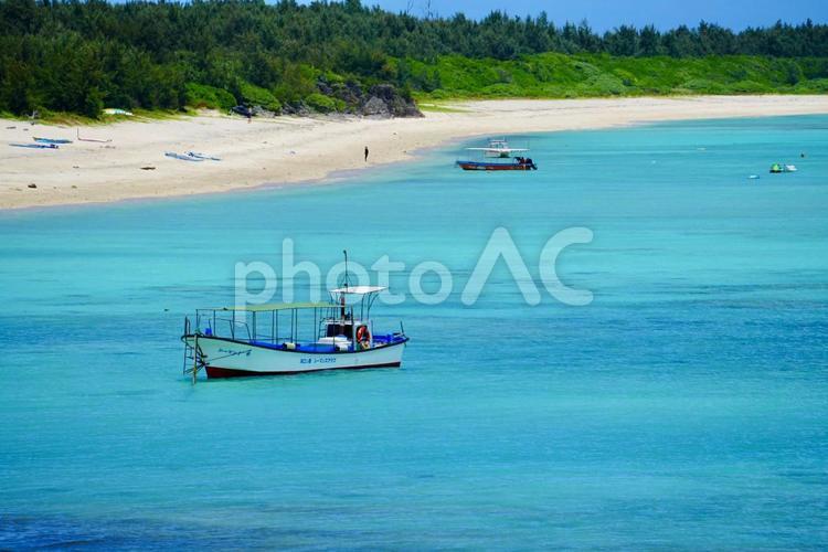 与論島の透明度抜群の美しい海 与論島,沖縄,鹿児島の写真素材