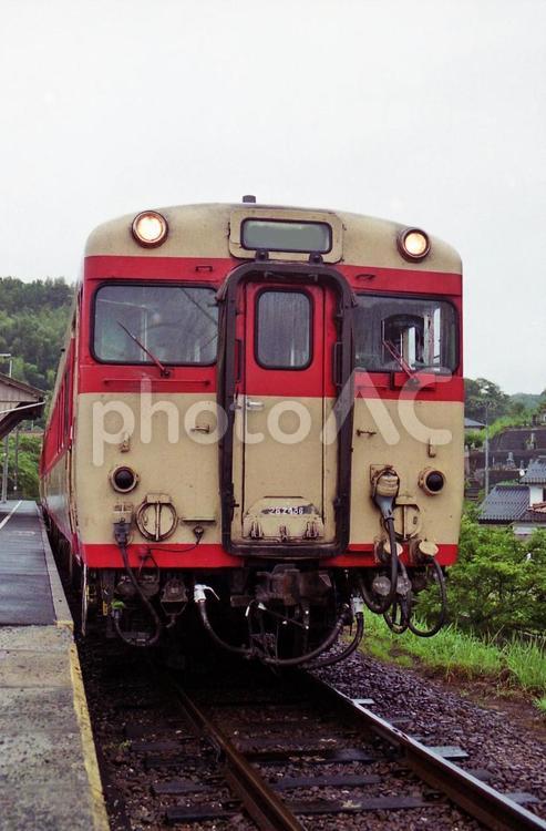 キハ58　キハ28　木次線　フィルム写真 鉄道,ディーゼルカー,汽車の写真素材
