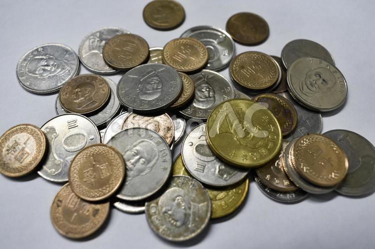 NT$ ニュー台湾ドルの硬貨 台湾ドル,台湾元,nt$の写真素材