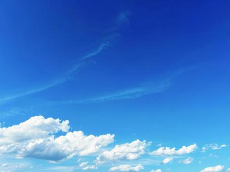 青い空と白い雲 青い空と白い雲の写真