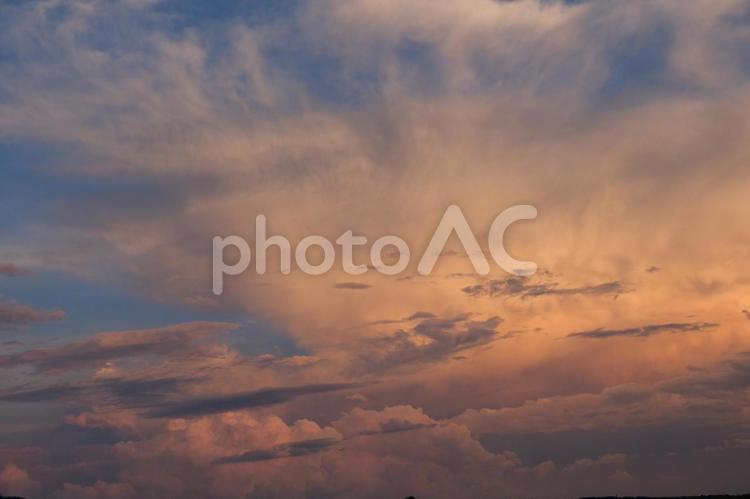 夕暮れ 夕焼け,夕暮れ,夕方の写真素材