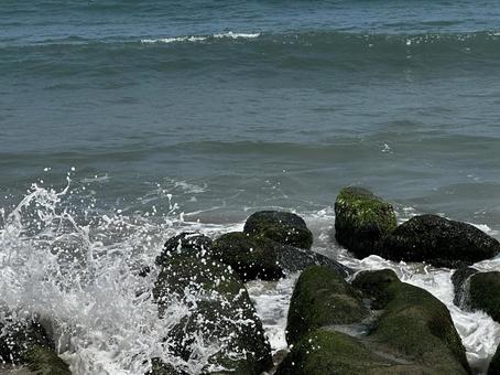 台湾老梅緑石槽の波打ち際 老梅緑石槽,台湾,景観の写真素材