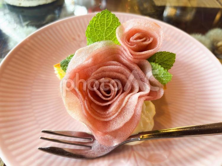薔薇の花を模したおしゃれなデザート02 デザート,お洒落,可愛いの写真素材