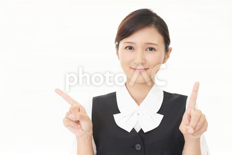 ビジネスウーマン　指さす 女性,ビジネスウーマン,仕事の写真素材