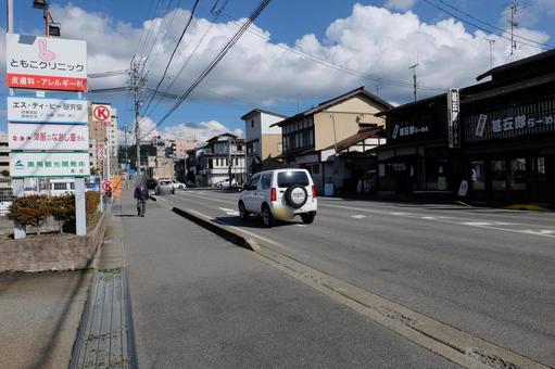 岐阜高山の国道158号線と街並・日常風景 岐阜高山の国道158号線と街並・日常風景 高山,街並み,道路の写真素材