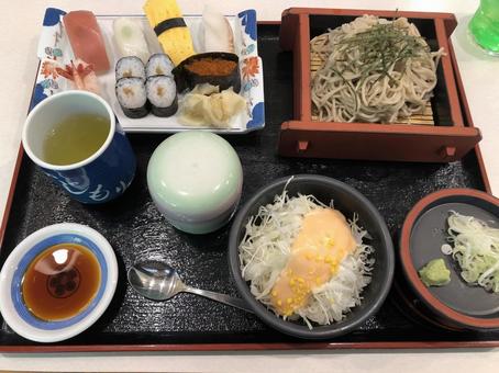 寿司蕎麦定食 寿司蕎麦定食 寿司,蕎麦,定食の写真素材