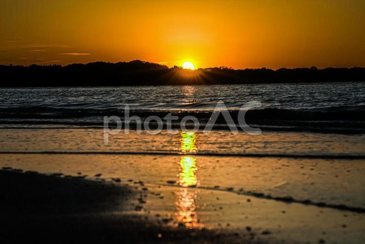 ※＜五島の風景＞夜明けの香珠子海水浴場 海,砂浜,ビーチの写真素材