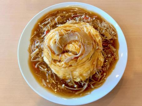 フカヒレの天津飯1 フカヒレの天津飯1の写真