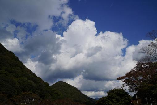 山の風景 晴れ,天気,山並みの写真素材
