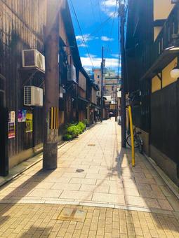 Alley, alley, telegraph pole, sky, JPG