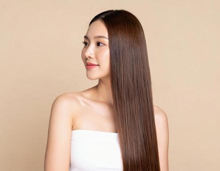 髪の綺麗な女性 髪の綺麗な女性の写真