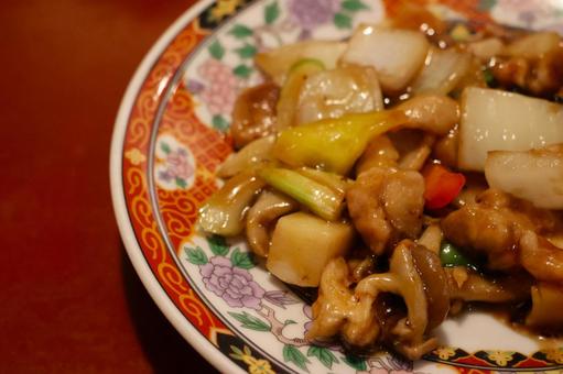 中華料理店の鶏肉のトーチー炒め 中華料理店の鶏肉のトーチー炒めの写真