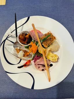 フレンチ おしゃれな前菜プレート フレンチ おしゃれな前菜プレート ワンプレート,ラタトゥイユ,ハムの写真素材