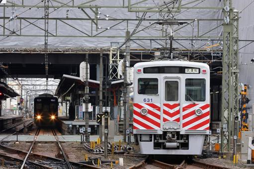 競馬場線、東府中駅に進入するデワ600形 京王電鉄,京王線,デワの写真素材