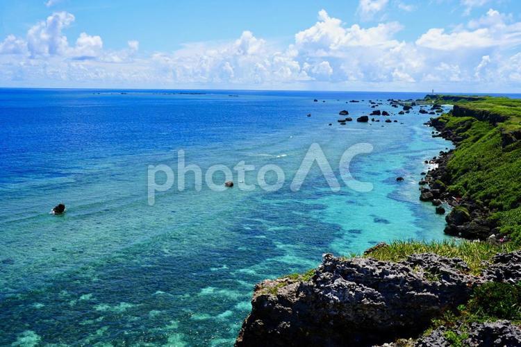 東平安名崎展望台から望む宮古ブルーの海 東平安名崎,宮古島,宮古ブルーの写真素材
