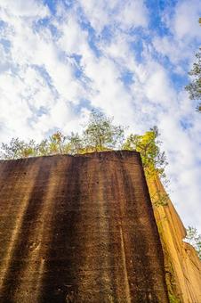 山形県　瓜割石庭公園（石切場）の風景 瓜割石庭公園,瓜割石庭公園（石切場）,石切場の写真素材