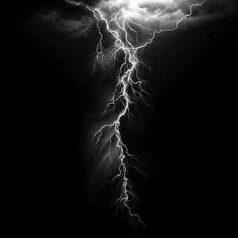 大自然の脅威:モノクロで捉えた雷光 大自然の脅威:モノクロで捉えた雷光の写真
