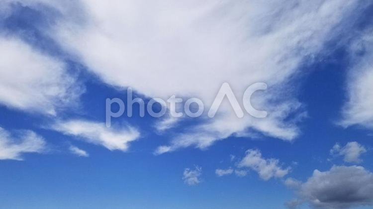 雲が描いた空の風景 空,雲,青の写真素材