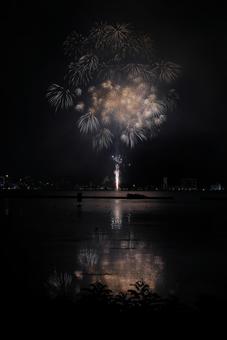 綺麗に撮れた諏訪湖花火_02 綺麗に撮れた諏訪湖花火_02の写真