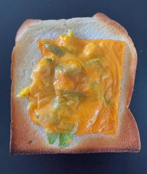 アスパラとスライスチーズのトーストパン アスパラとスライスチーズのトーストパンの写真
