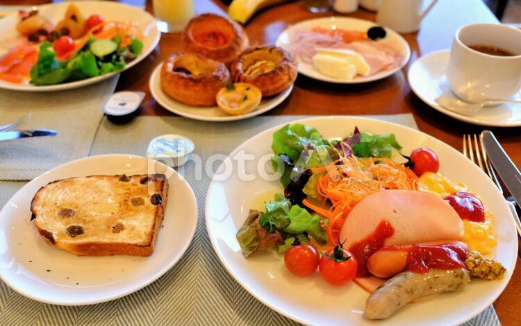 朝食ブッフェの風景 朝食ブッフェ,ブッフェ,バイキングの写真素材