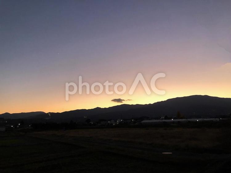 夕暮れ１ 夕暮れ,夕焼け,夕方の写真素材