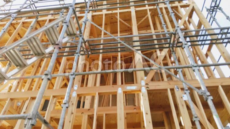 建設中の建物 建設中,建物,足場の写真素材