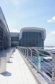 空港 空港 空港,デッキ,フェンスの写真素材